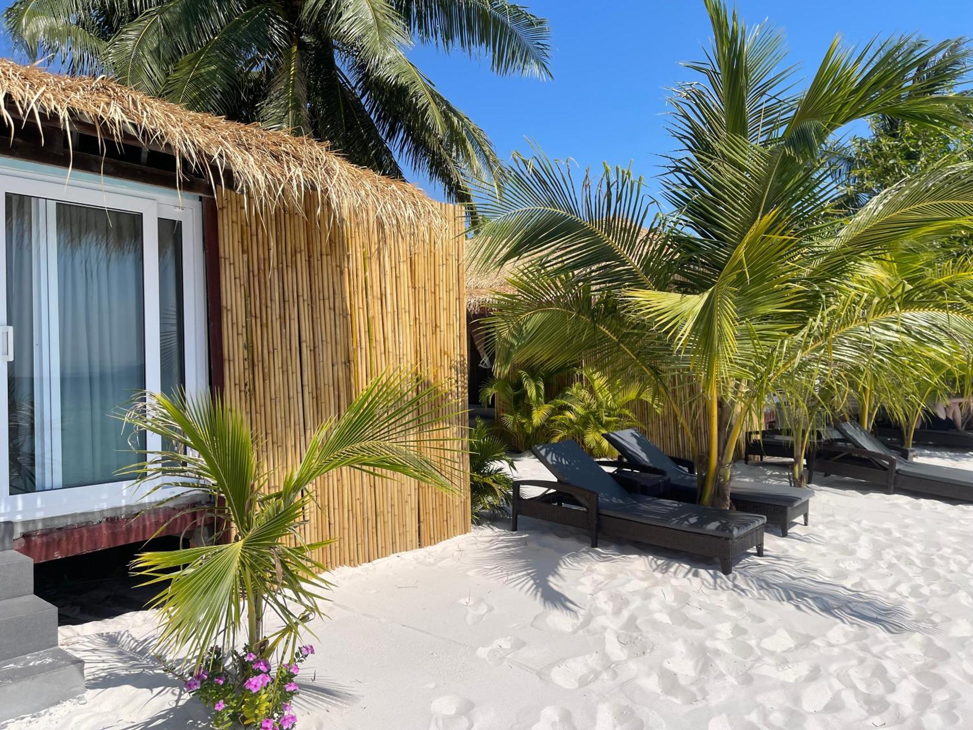 White Sand Ark Resort Sok San Village Екстер'єр фото